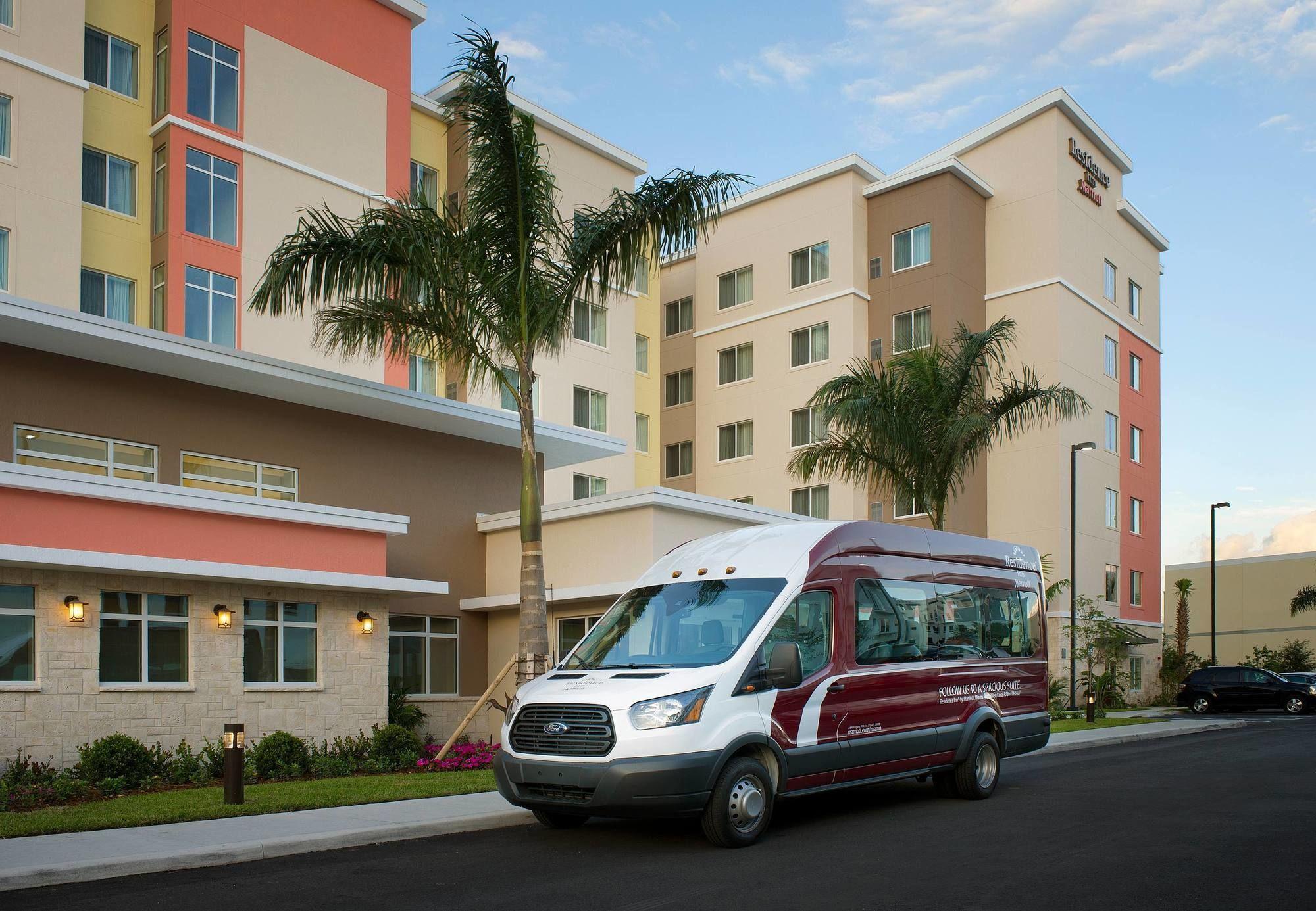 Residence Inn By Marriott Miami Airport West/Doral Exteriör bild