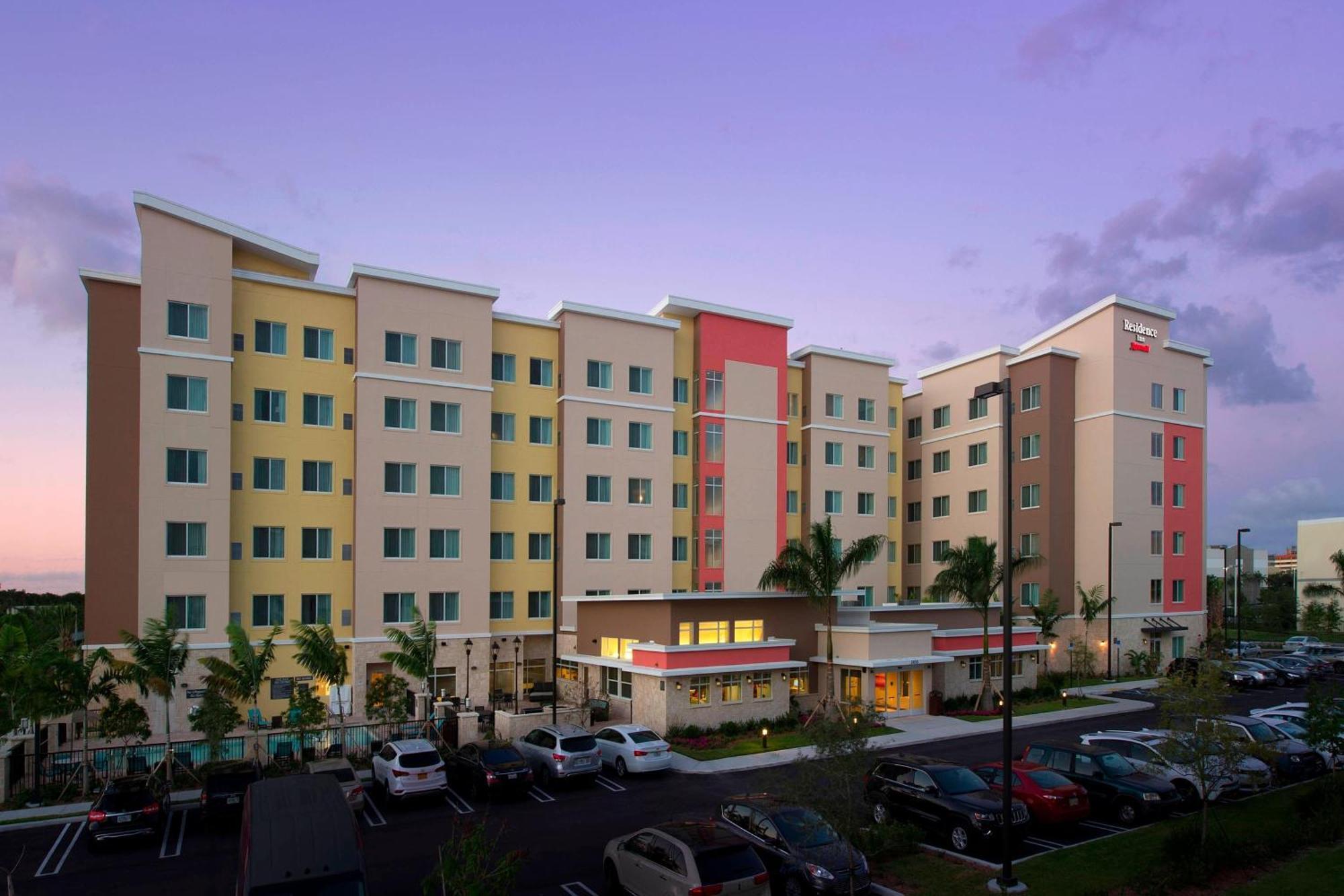 Residence Inn By Marriott Miami Airport West/Doral Exteriör bild